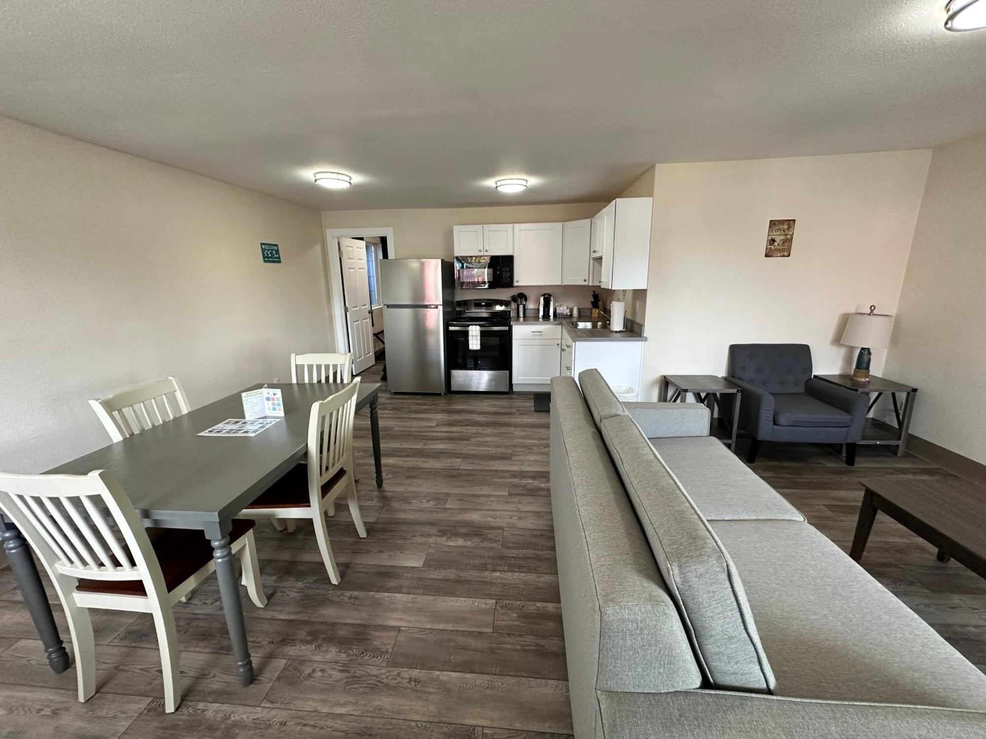 Coastal Inn And Suites Лонг-Бич Экстерьер фото