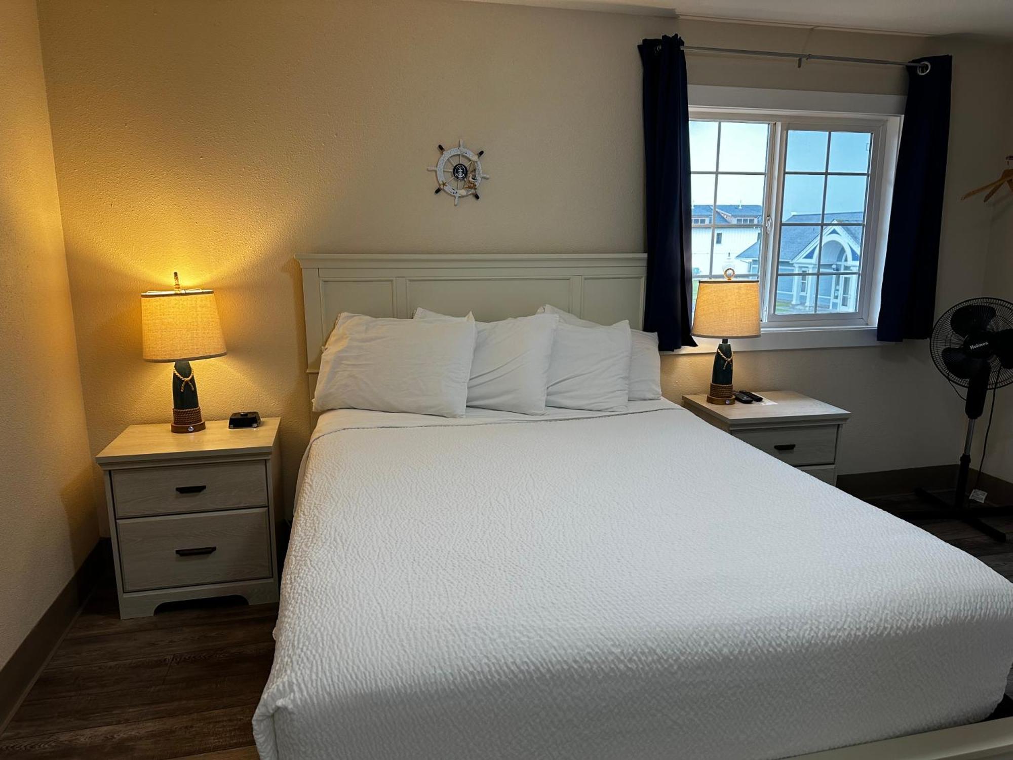 Coastal Inn And Suites Лонг-Бич Экстерьер фото